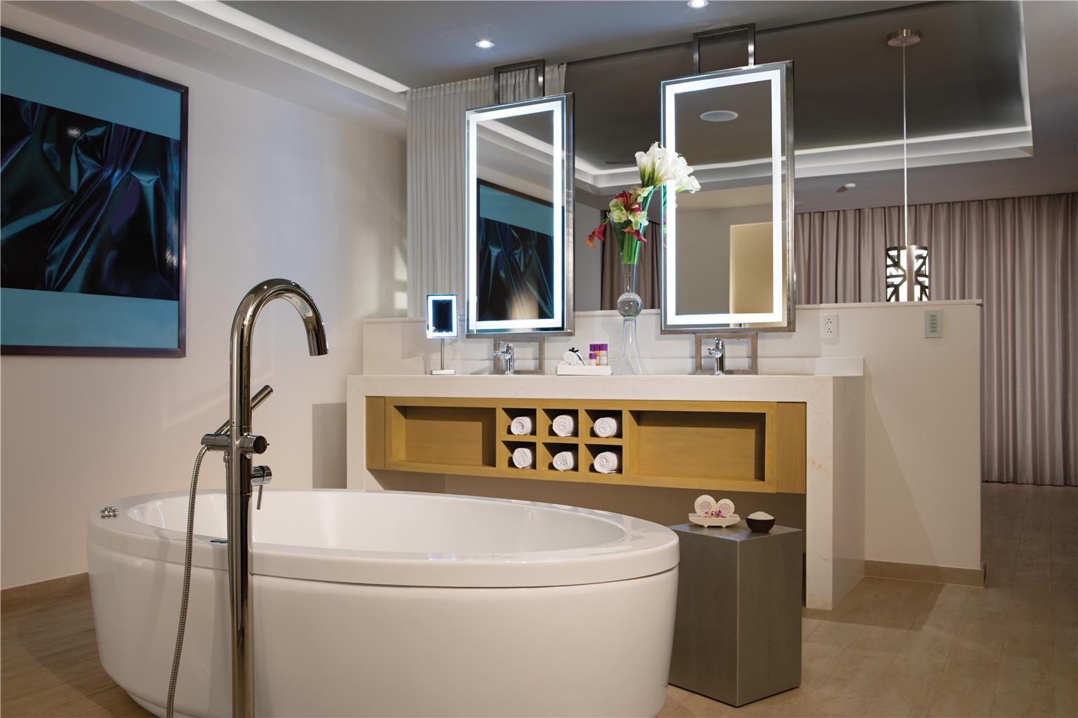 Guest room