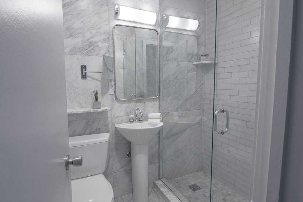 Hotel Belleclaire - photo 66