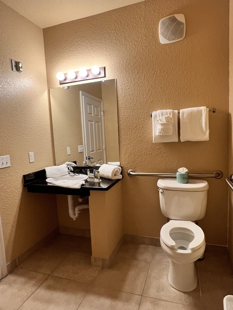1361tt Unit 7401 Tuscana Resort 3 Bedroom Condo by RedAwning - photo 14