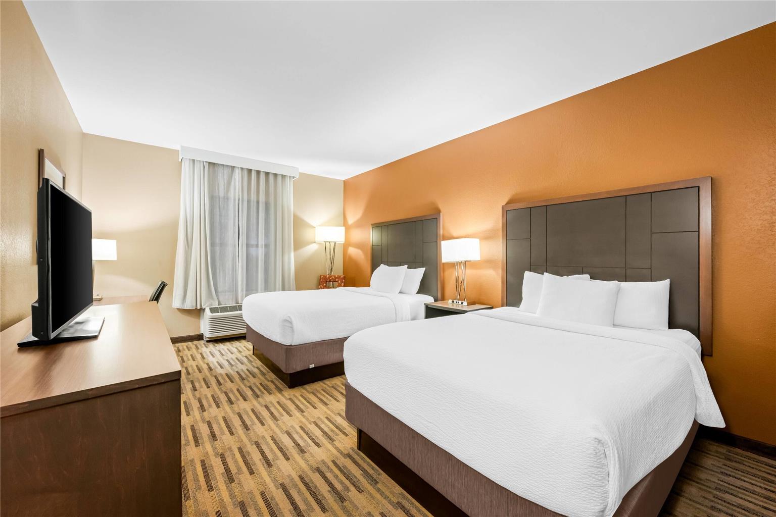 La Quinta Inn & Suites by Wyndham Boone University - photo 13