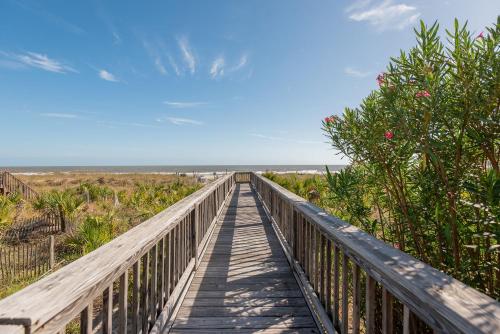 211 E Arctic Tee Fore Two Oceanfront 4 Bedrooms - photo 10