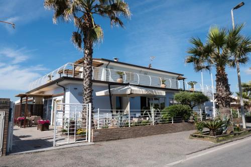 Bagno Lunezia — hotel in Marina Di Carrara