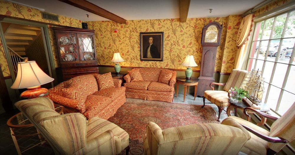 Americas Cup Inn - photo 3