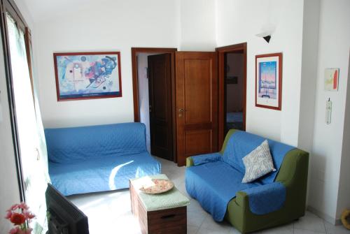 Splendido Appartamento a 500 Metri dal Mare — 4-Star Luxury Hotel in La Maddalena, Italy