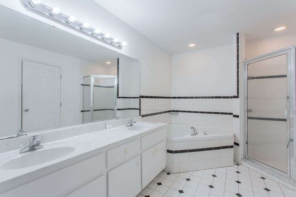 Knights Inn Arcadia - photo 12