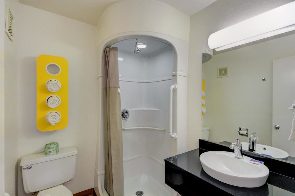 Motel 6 Oklahoma City Airport - photo 12
