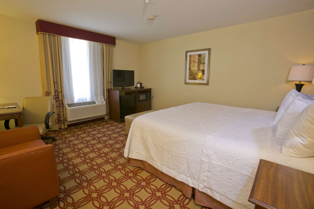 Hampton Inn & Suites Wiggins - photo 13