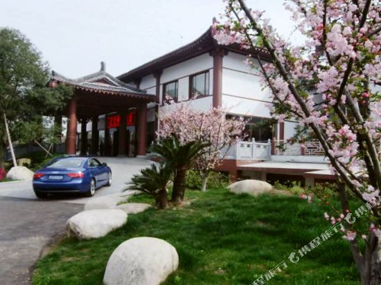 Tanfeng Hot Spring Resort in Jinhua, People's Republic of China