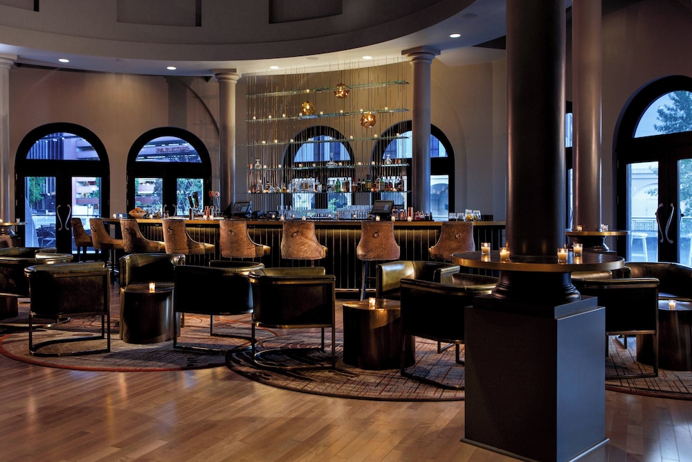 Renaissance Reno Downtown Hotel & Spa - photo 2