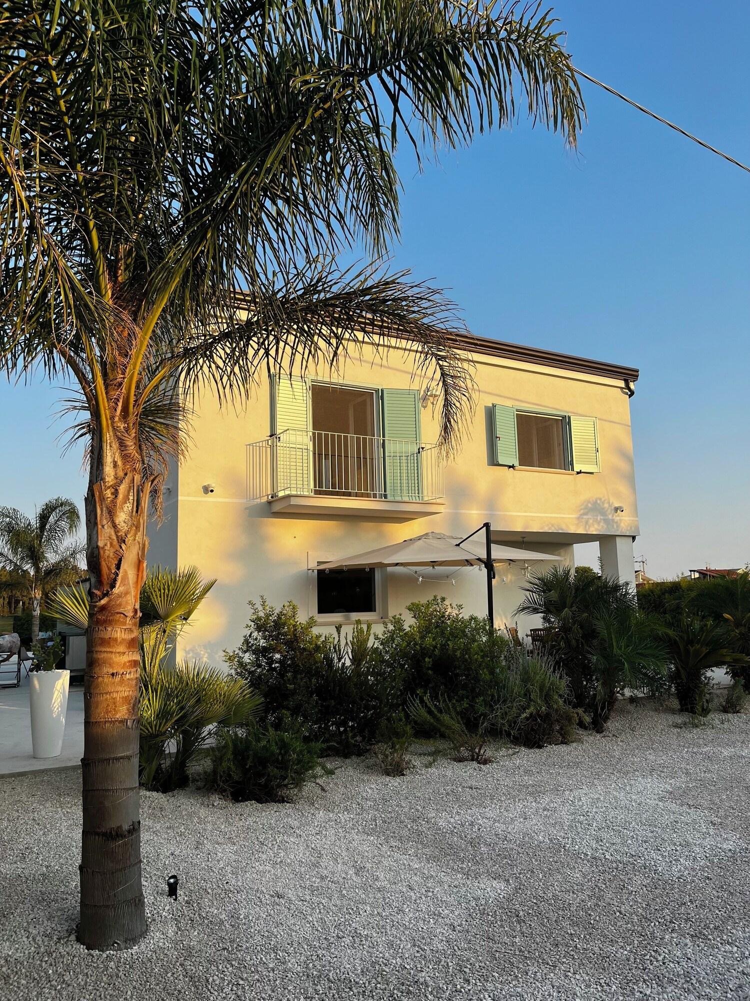 Grazioso Bilocale Woody — 4-Star Luxury Hotel in Policoro, Italy