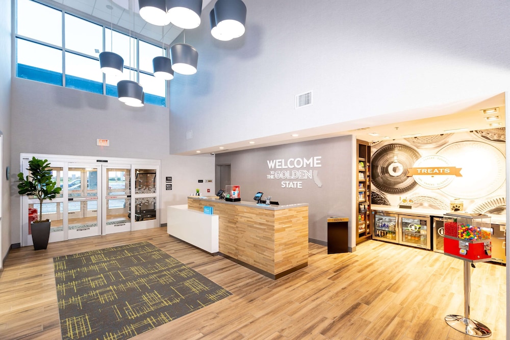 Hampton Inn by Hilton Selma - photo 32