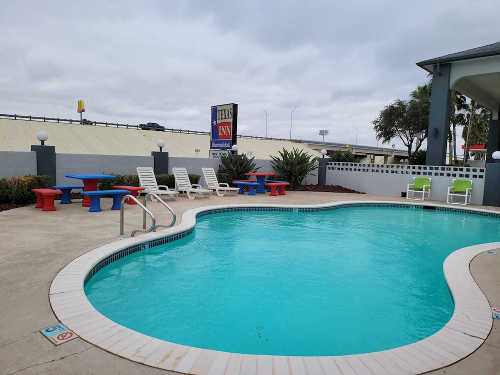 Texas Inn & Suites Raymondville - photo 54