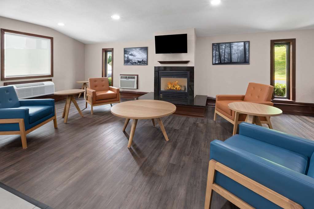 Super 8 by Wyndham Bridgeport Clarksburg Area - photo 9