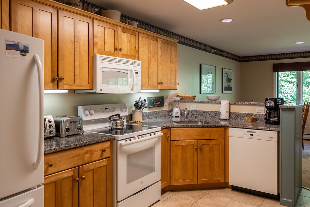 Smugglers' Notch Resort Private Suites - photo 52