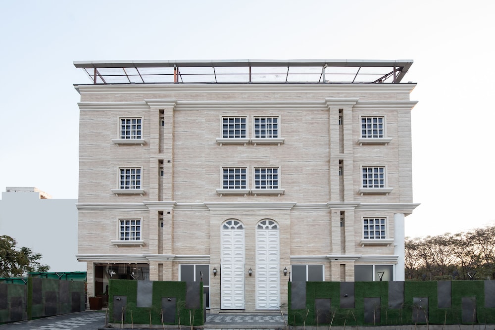 The Grand Shaurya - last minute hotel in Indore