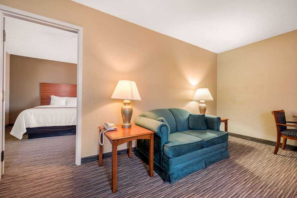Quality Inn & Suites New Castle - photo 26