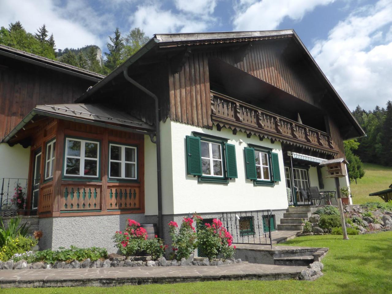 Haus Hutter — 4-Star Luxury Hotel in Altaussee, Austria