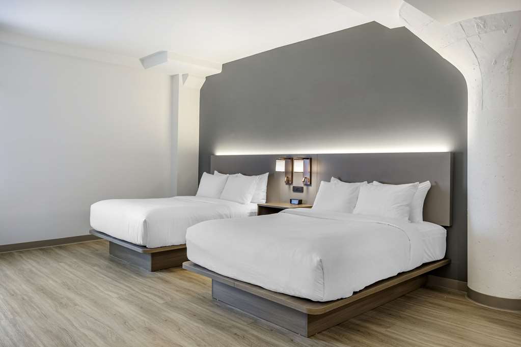 Comfort Inn & Suites Newark Liberty International Airport - photo 40