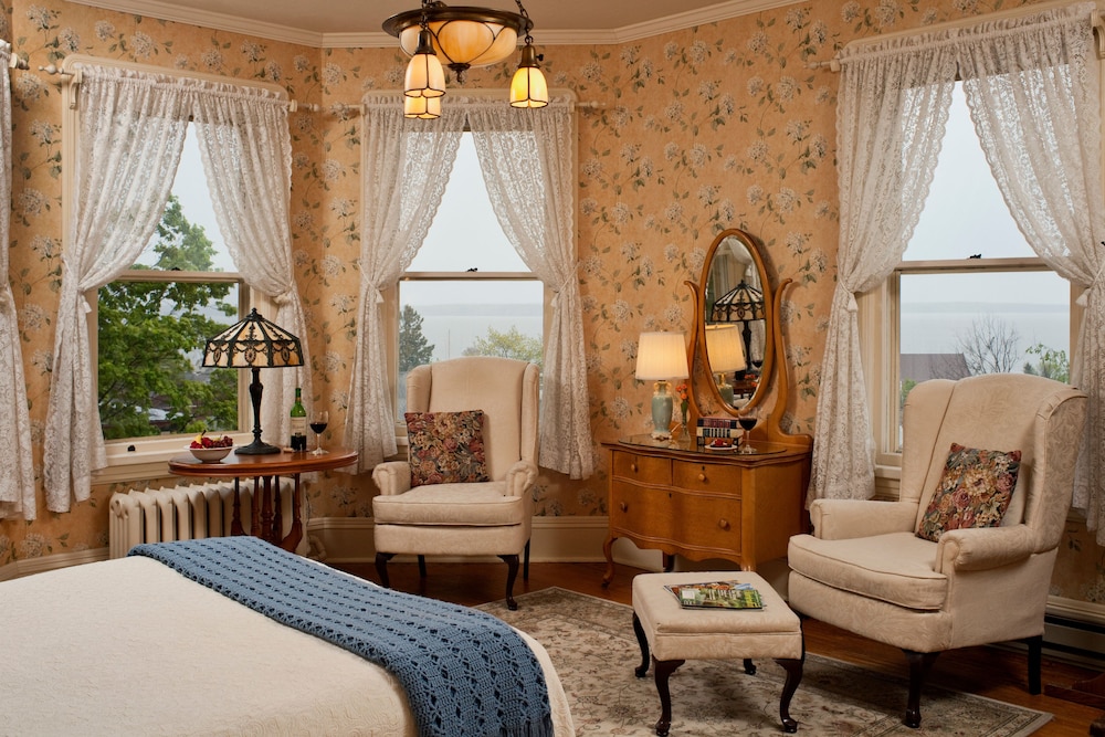 Old Rittenhouse Inn - photo 24