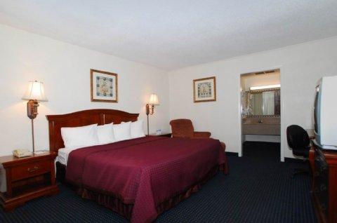 Rocky Mount Inn - photo 12