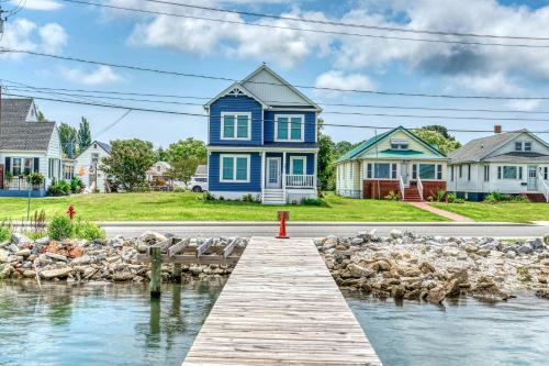 Blue Marlin Pet friendly with Private Dock in Chincoteague, United States