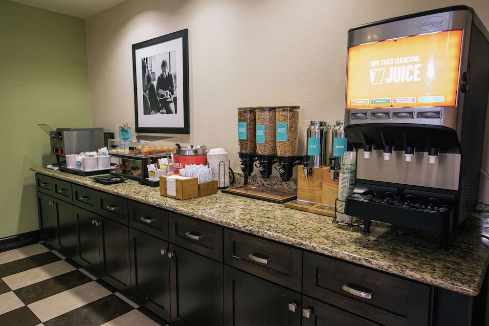 Hampton Inn & Suites Effingham - photo 75