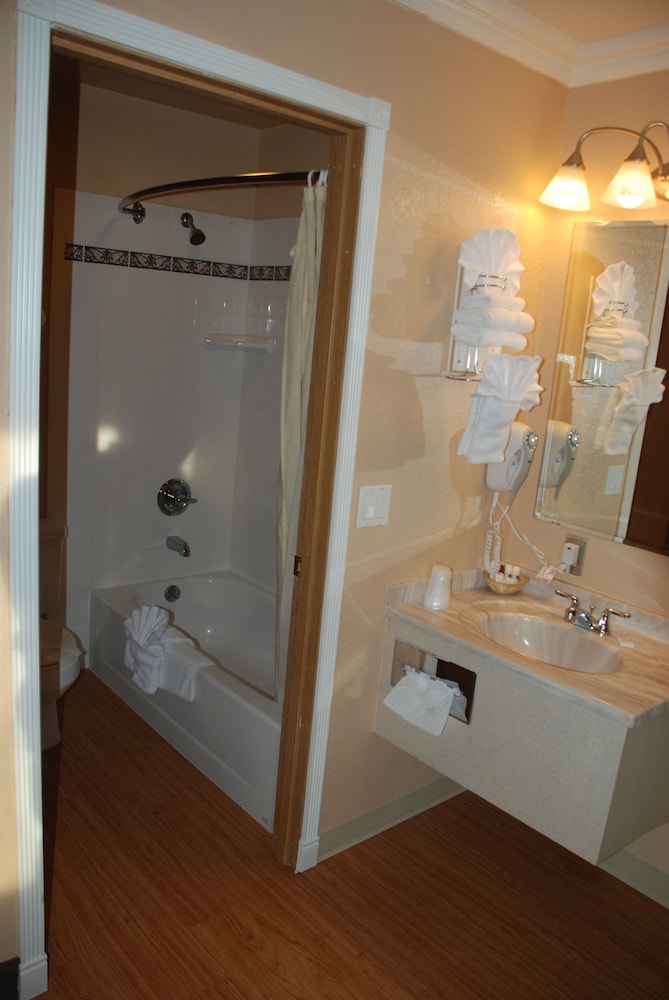Merrill Field Inn - photo 29