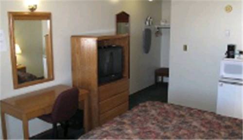 Hilltop Motor Inn — Elk Point — photo 5