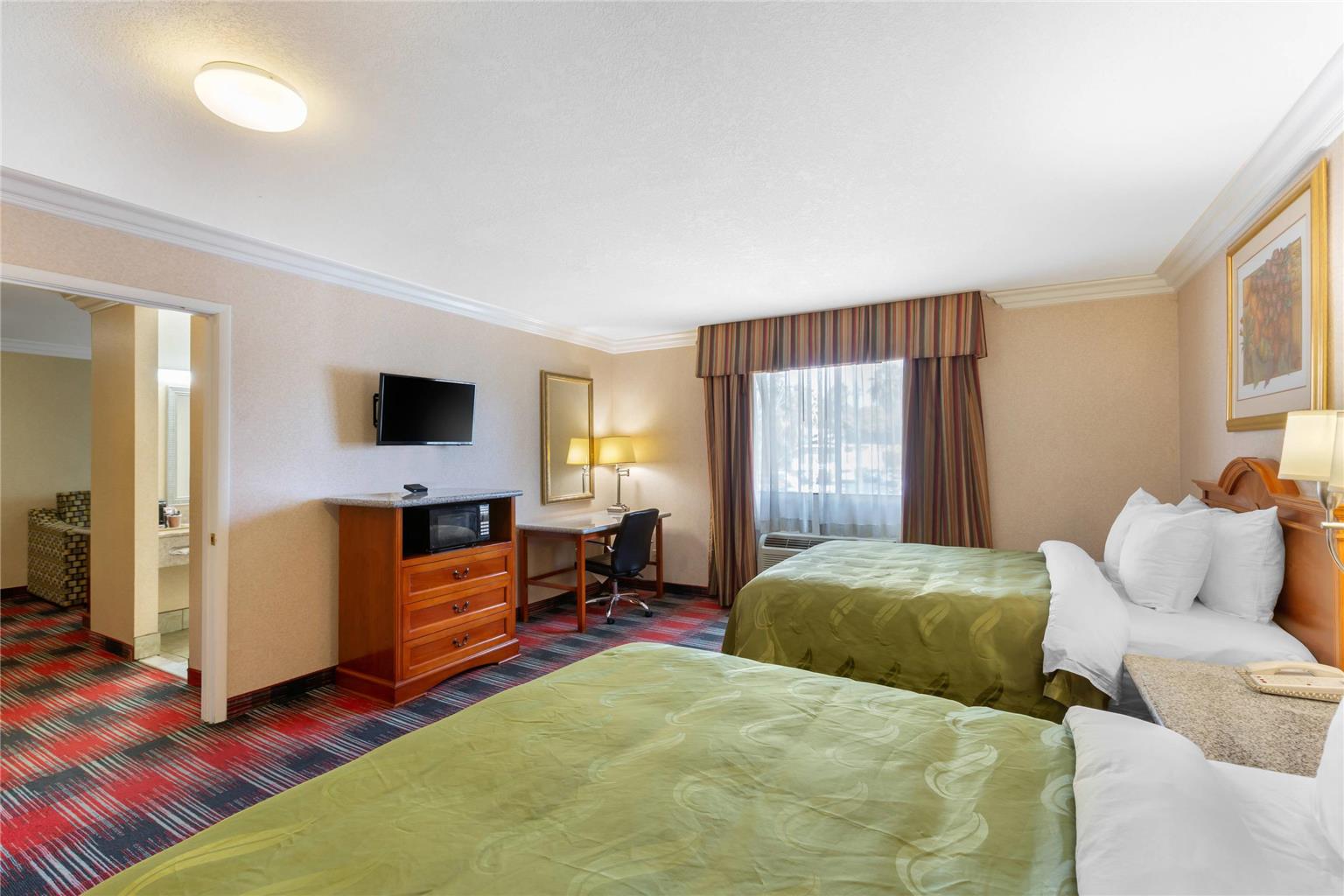 Quality Inn & Suites Oceanside near Camp Pendleton - photo 39