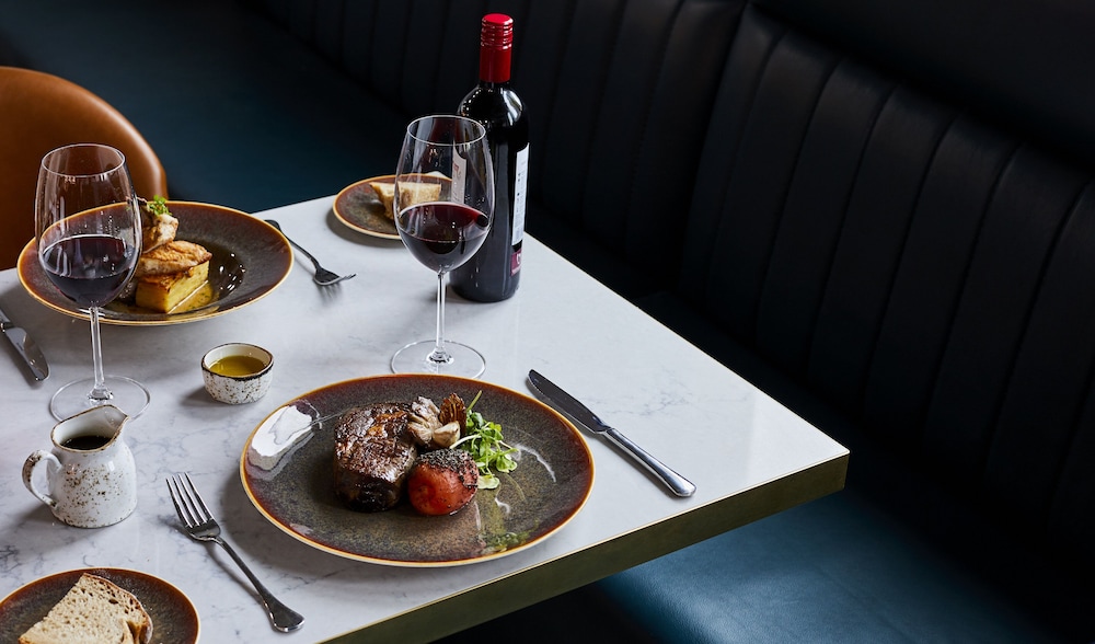 Hotel Indigo Chattanooga Downtown an IHG Hotel - photo 2