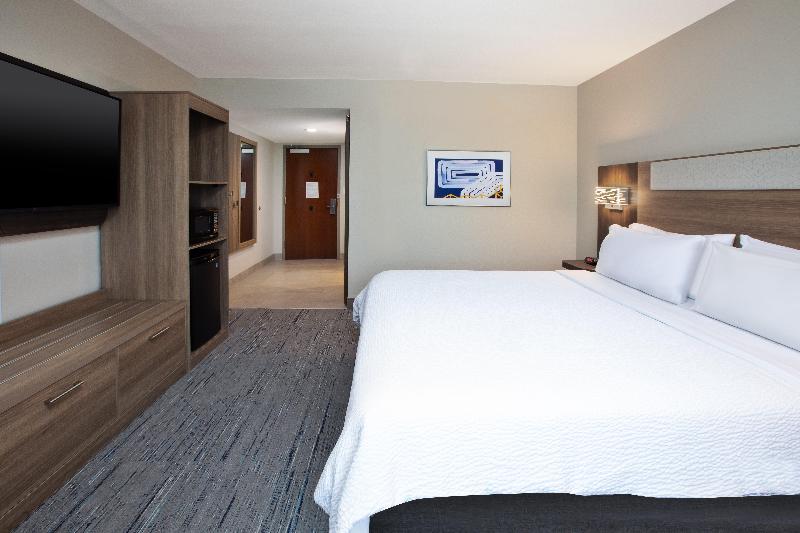 Holiday Inn Express I 26 & Us 29 At Westgate Mall by IHG - photo 20