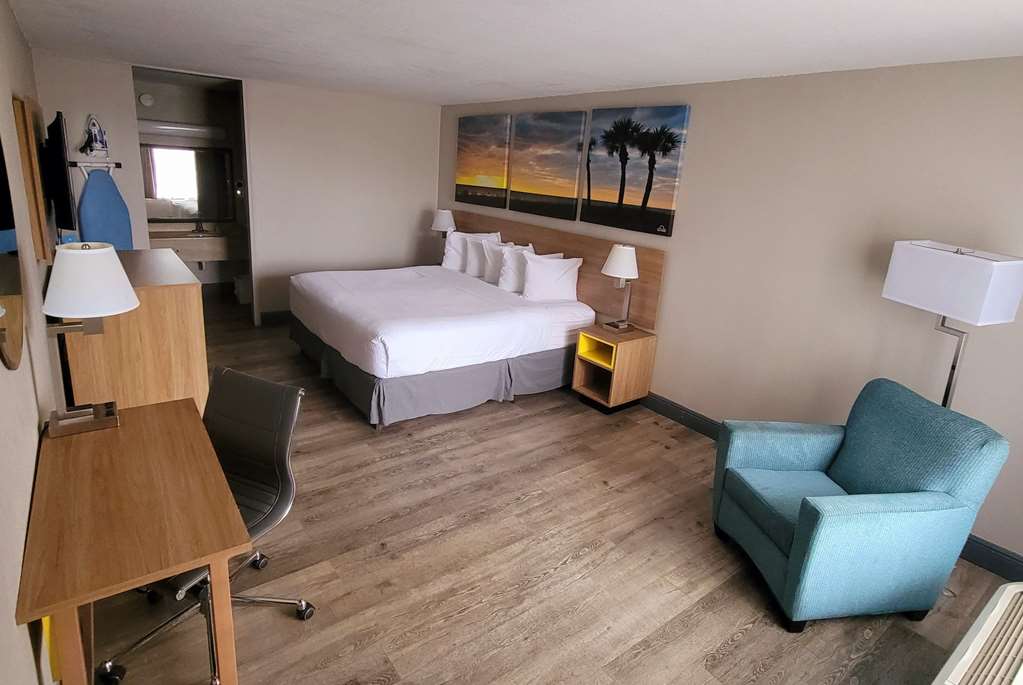 Days Inn by Wyndham Titusville Kennedy Space Center - photo 16