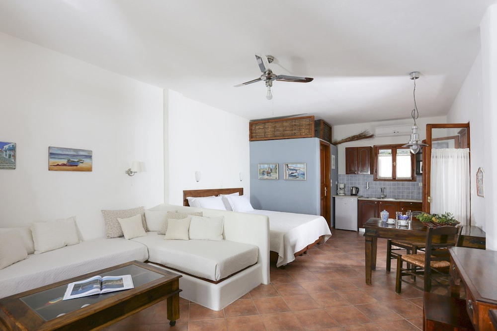 9 Muses - carbon neutral hotel in Paros