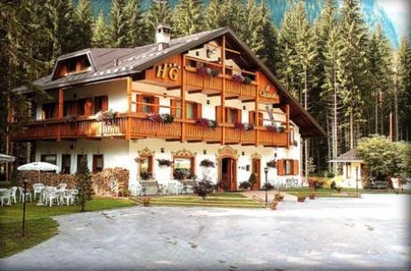 Hotel Garni Il Cirmolo in Rocca Pietore, Italy