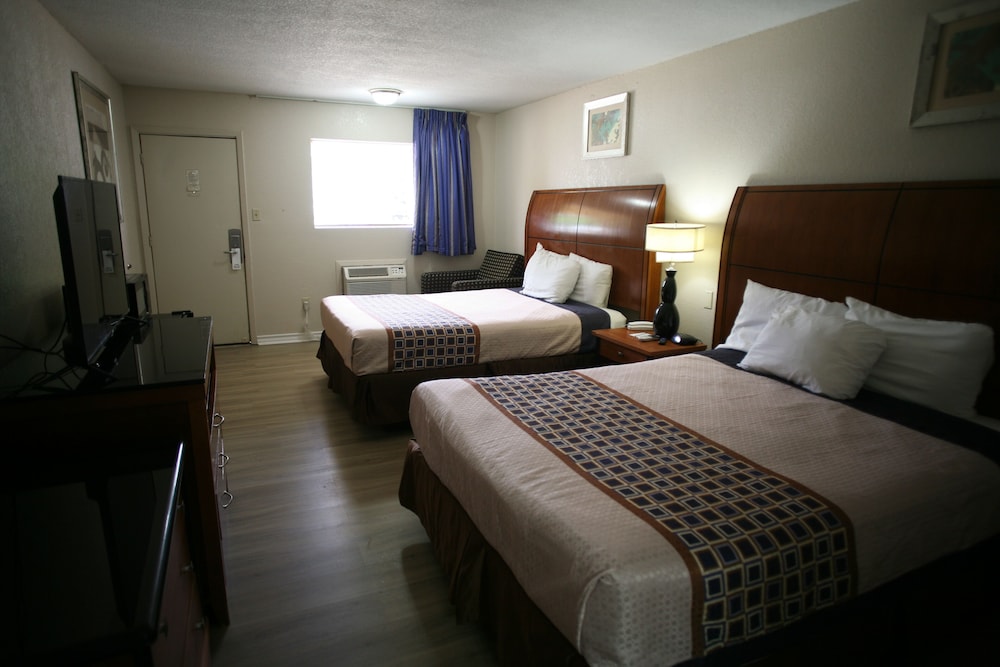 Americas Best Value Inn Edna - photo 12