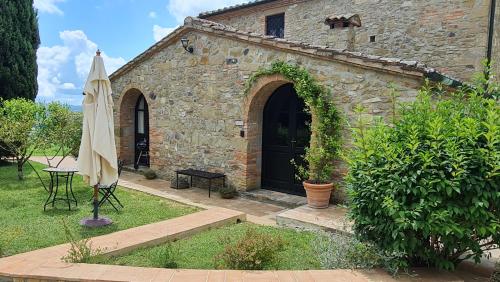 Podere Colombaio Bucaneve — 4-Star Luxury Hotel in Radicofani, Italy