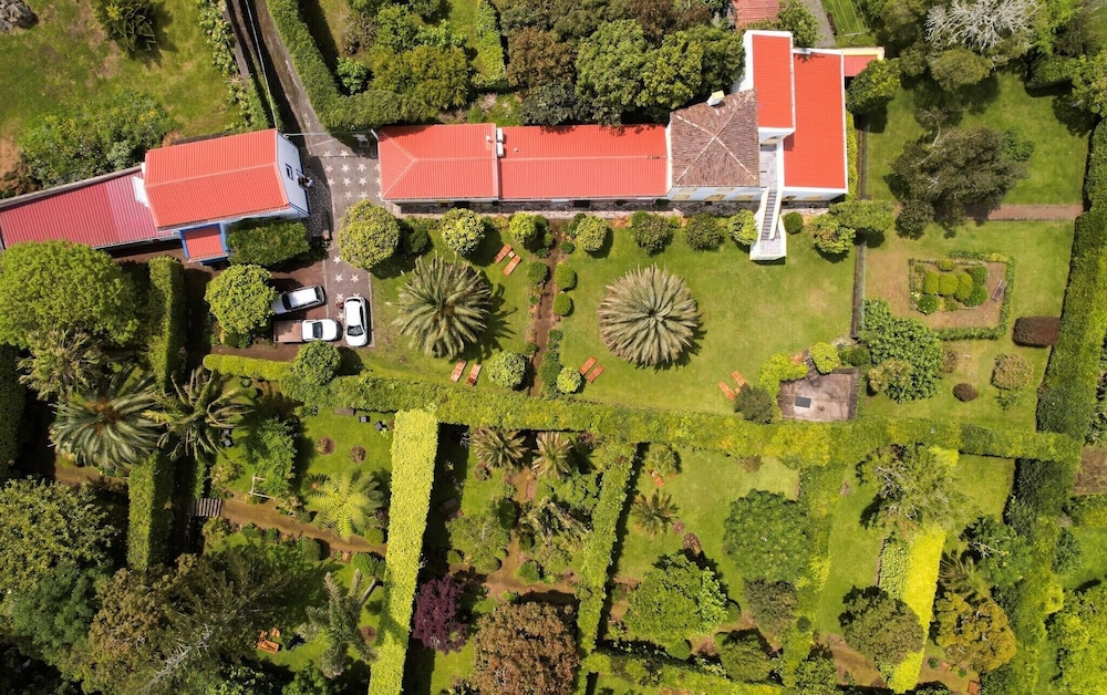 Azores Green Villas — 4-Star Luxury Hotel in Ponta Delgada, Portugal