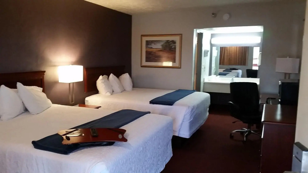 Americas Best Value Inn Oklahoma City at I 35 S - photo 17