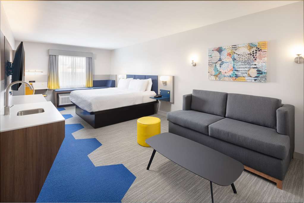 Microtel Inn & Suites by Wyndham Macedon - photo 25