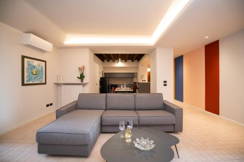 Casa Sul Porto — 4-Star Luxury Hotel in Desenzano Del Garda, Italy