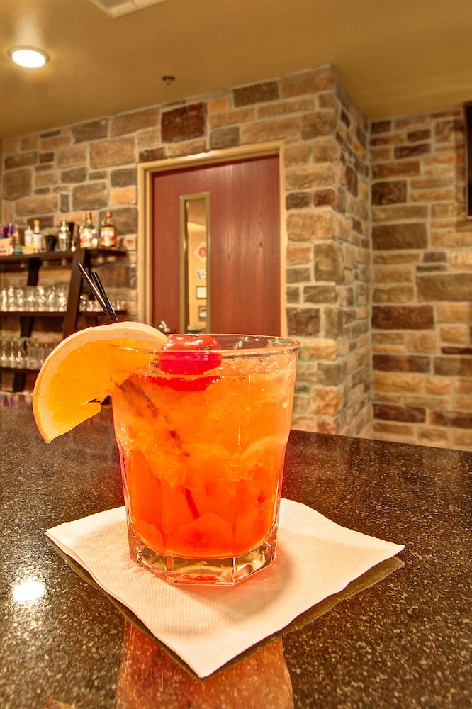 Cobblestone Hotel & Suites Pulaski Green Bay - photo 40