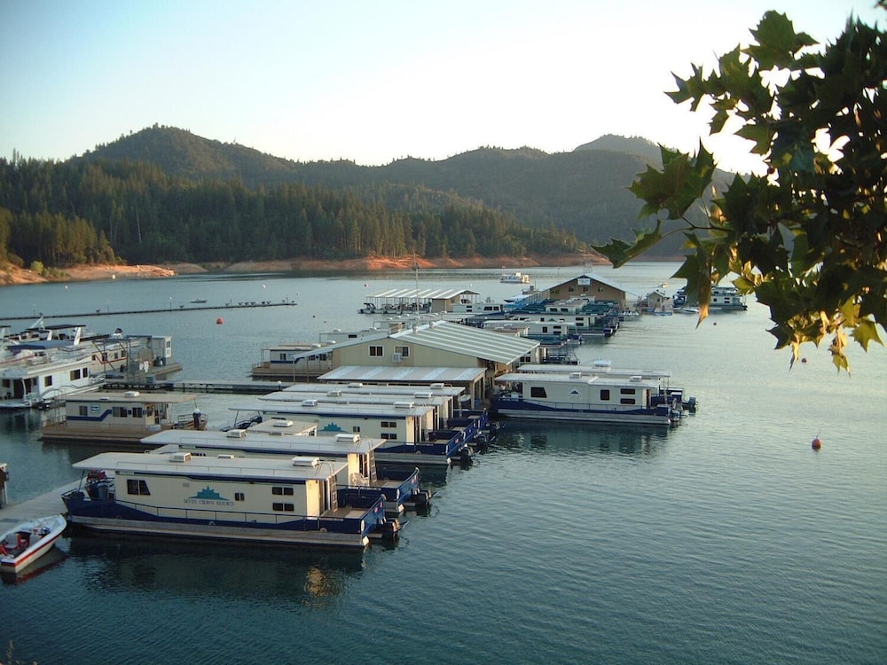 Bridge Bay Lodge at Shasta Lake - photo 31