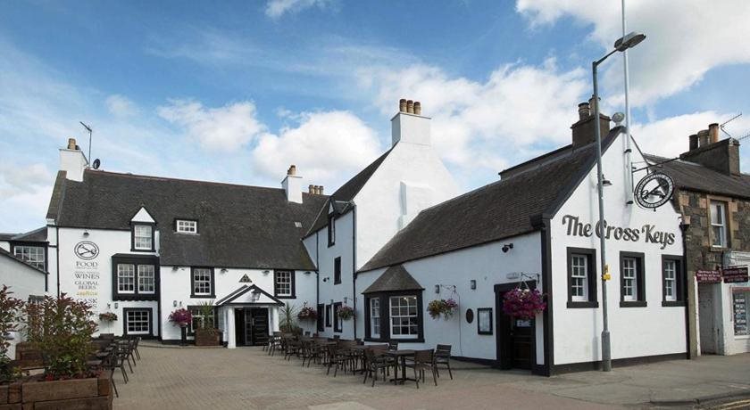 Cross Keys hotel - carbon neutral hotel in Peebles