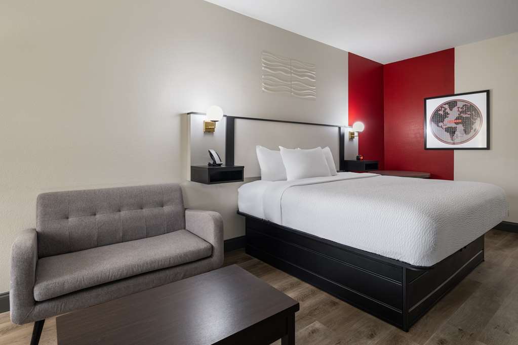Ramada by Wyndham Locust Grove - photo 12