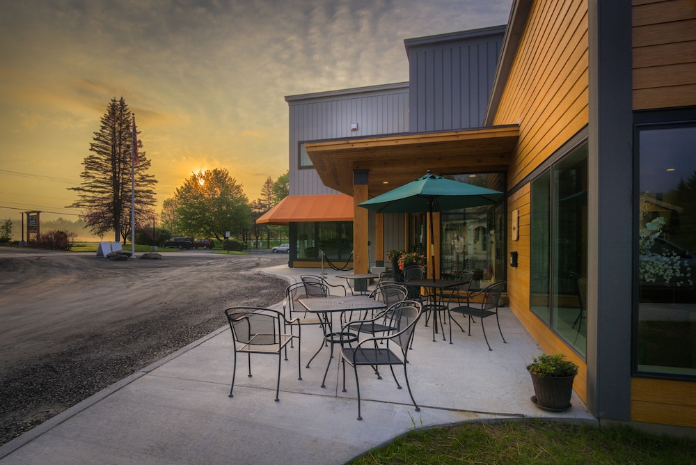 Sun & Ski Inn And Suites - photo 70