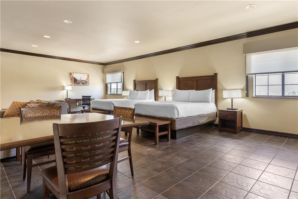 Best Western Plus Cimarron Hotel & Suites - photo 18