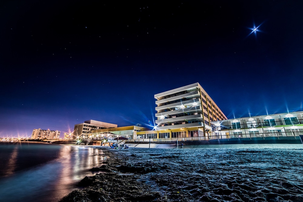 Emerald Beach Hotel - featured photo