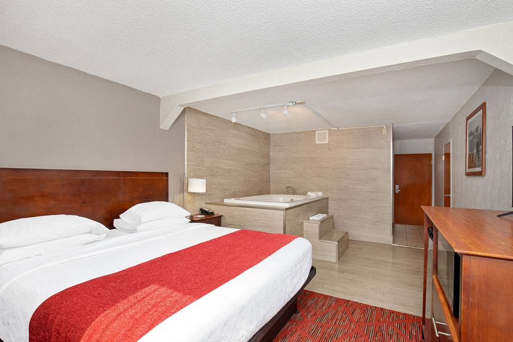 Ramada by Wyndham Bowling Green - photo 30