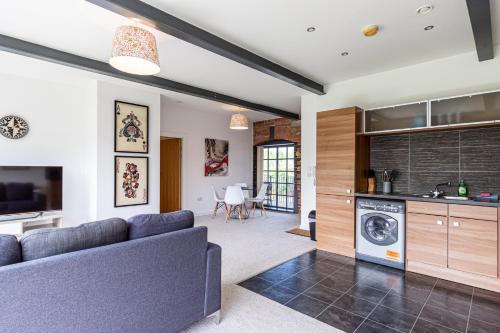 Clock Towers 2 Bed Stockton Heath Warrington Parking in Warrington, United Kingdom