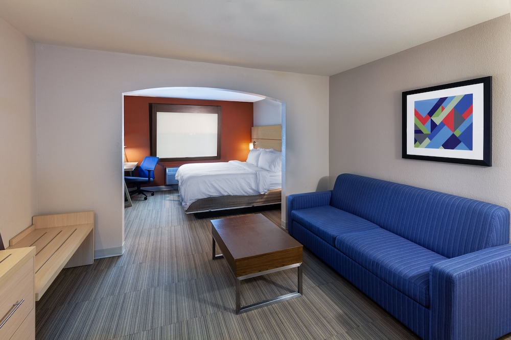 Holiday Inn Express Hotel & Suites Jenks by IHG - photo 6